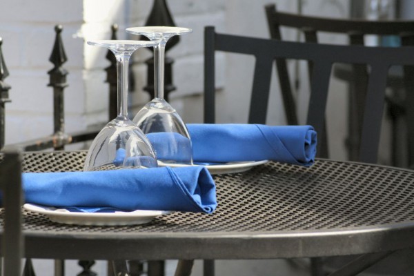 Sunny Tablesetting