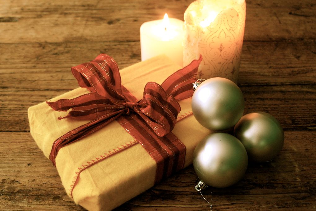 100 Gift Ideas and Strategies to Eliminate Christmas Stress